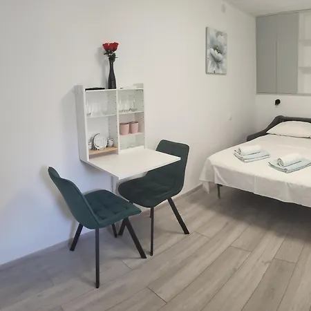 Apartment N&n With Free Private Parking *
